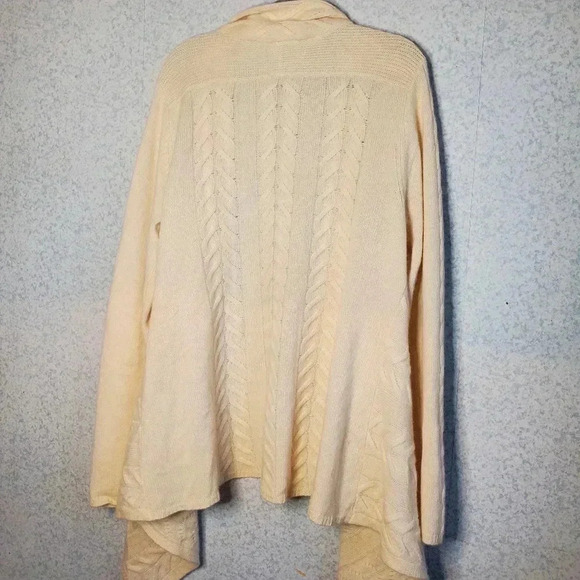 Saks Fith Avenue 100% Cashmere Knitted Ivory Cardigan Sweater - Picture 7 of 7